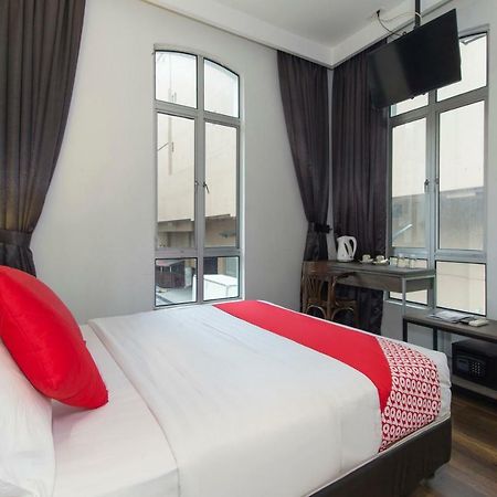 Oyo 127 The Reeds Hotel クアラルンプール エクステリア 写真