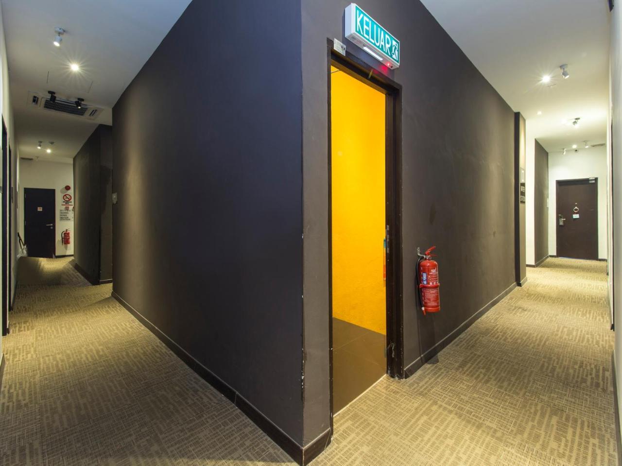 Oyo 127 The Reeds Hotel クアラルンプール エクステリア 写真