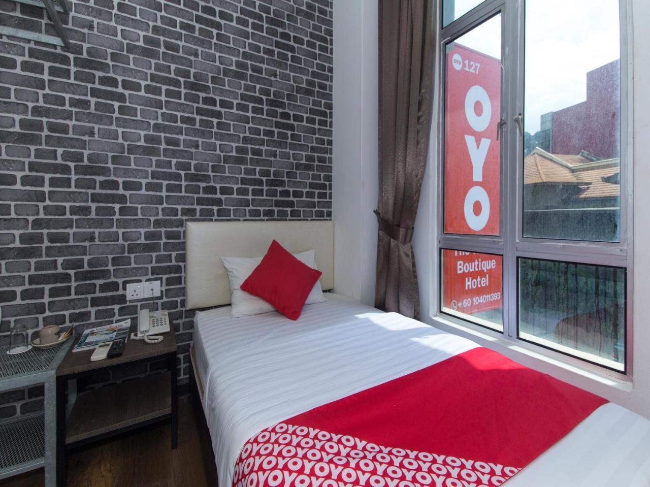 Oyo 127 The Reeds Hotel クアラルンプール エクステリア 写真