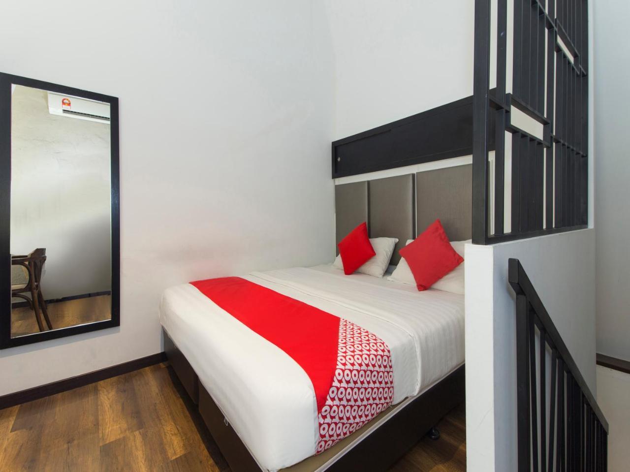 Oyo 127 The Reeds Hotel クアラルンプール エクステリア 写真