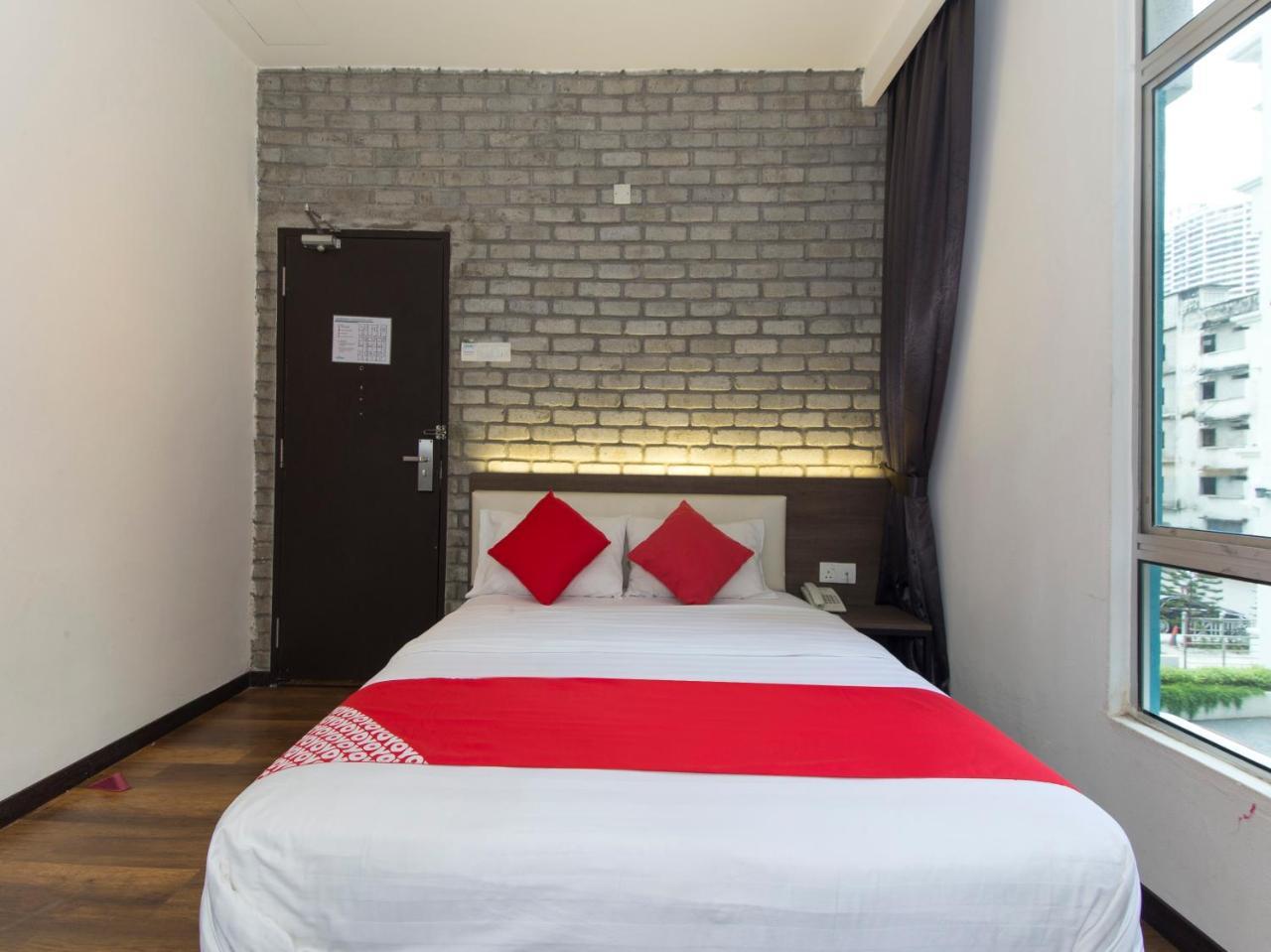 Oyo 127 The Reeds Hotel クアラルンプール エクステリア 写真