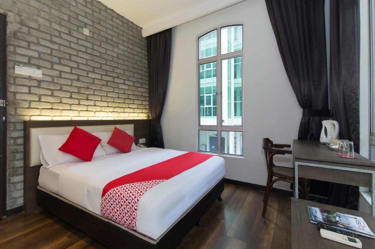 Oyo 127 The Reeds Hotel クアラルンプール エクステリア 写真